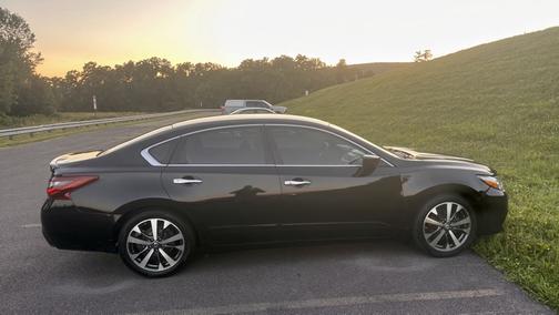 2017 Nissan Altima 2.5 SR
