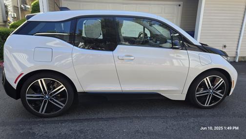 2016 BMW i3 Base w/Range Extender
