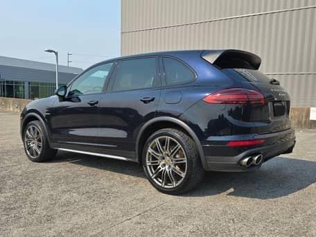 Black 2016 Porsche Cayenne Cayenne S E-Hybrid