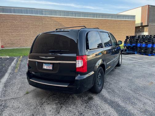 2016 Chrysler Town & Country Touring