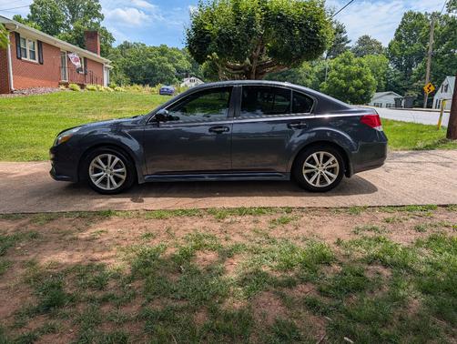 Gray 2013 Subaru Legacy 2.5i Limited