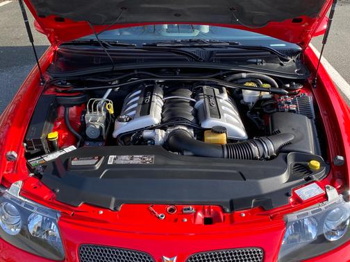 Red 2005 Pontiac GTO Base