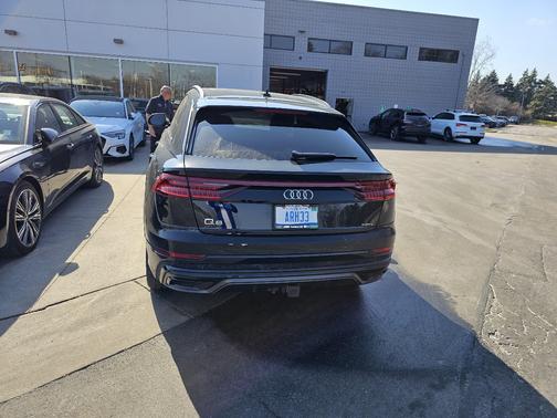 2023 Audi Q8 55 Premium Plus