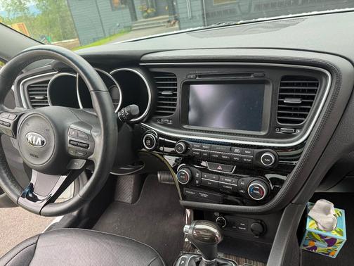 White 2015 Kia Optima EX