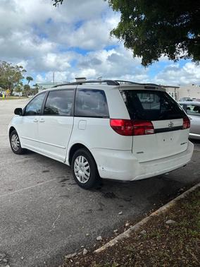 2005 Toyota Sienna CE