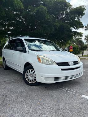 2005 Toyota Sienna CE