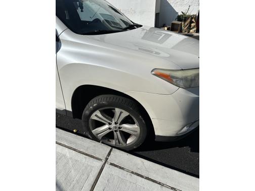 2013 Toyota Highlander Base