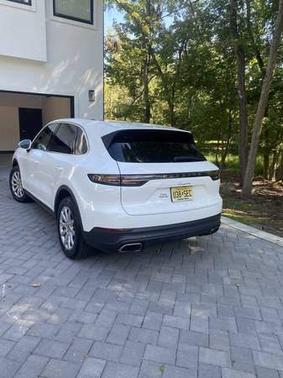 White 2019 Porsche Cayenne Cayenne