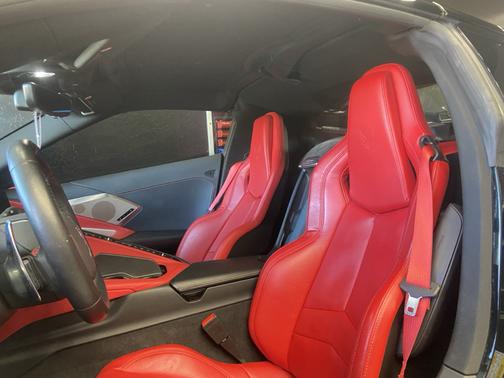 2020 Chevrolet Corvette Stingray w/2LT