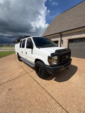 White 2008 Ford E150 Base