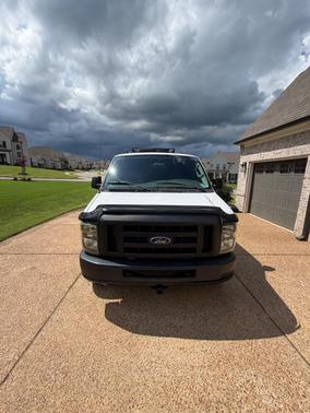 White 2008 Ford E150 Base