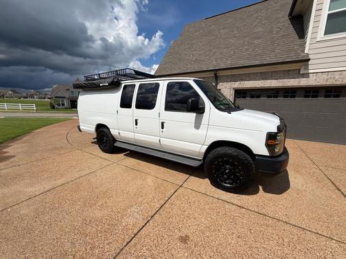 White 2008 Ford E150 Base