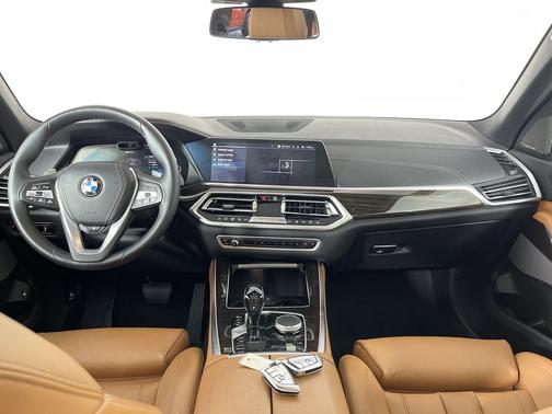 Photo 2 of 2 of 2021 BMW X5 PHEV xDrive45e