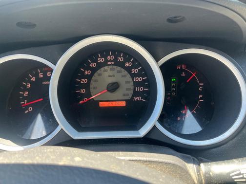 White 2006 Toyota Tacoma Access Cab