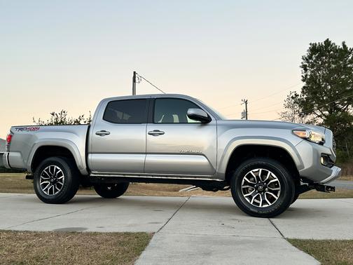 2023 Toyota Tacoma TRD Sport