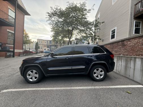 2011 Jeep Grand Cherokee Laredo