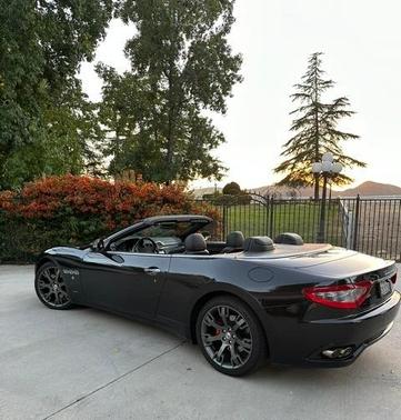 Black 2014 Maserati GranTurismo Base