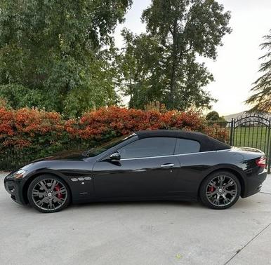 Black 2014 Maserati GranTurismo Base