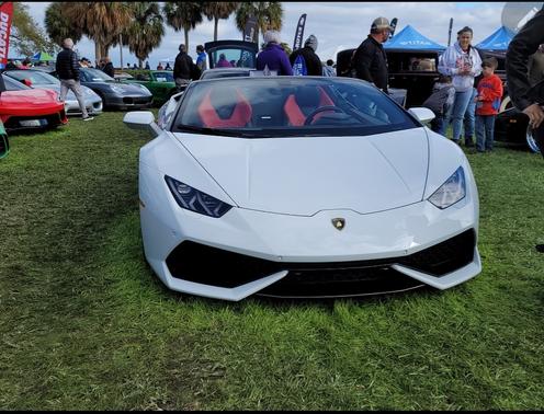 Photo 3 of 9 of 2017 Lamborghini Huracan LP610-4S
