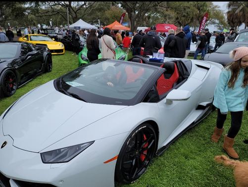 Photo 5 of 9 of 2017 Lamborghini Huracan LP610-4S