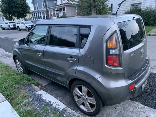 Gray 2011 Kia Soul !