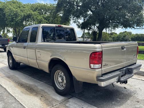 Gold 2000 Ford Ranger XLT SuperCab