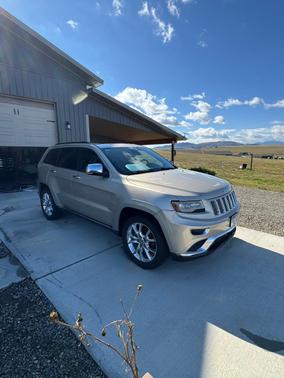 Gold 2014 Jeep Grand Cherokee Summit