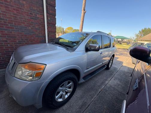 Silver 2009 Nissan Armada SE