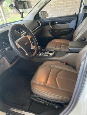 White 2013 GMC Acadia SLT-1