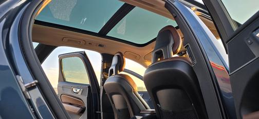 2018 Volvo XC60 T6 Momentum