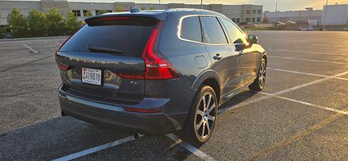 2018 Volvo XC60 T6 Momentum