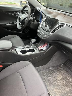 White 2025 Chevrolet Malibu 1LS