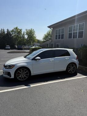 2018 Volkswagen Golf GTI 2.0T Autobahn 4-Door