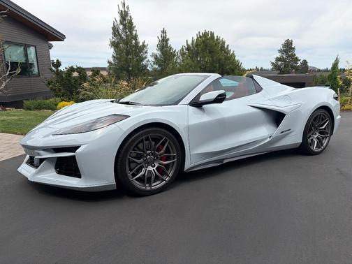 Silver 2024 Chevrolet Corvette Z06 w/2LZ