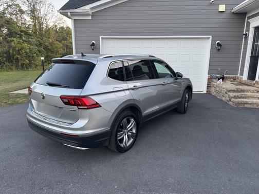 2020 Volkswagen Tiguan 2.0T SEL