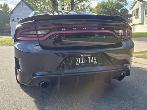 Black 2017 Dodge Charger R/T 392
