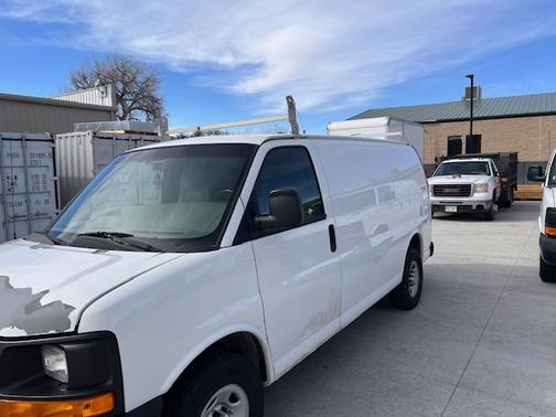 2010 Chevrolet Express 2500 Base