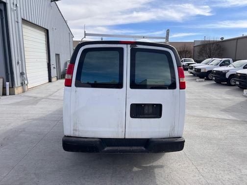 2010 Chevrolet Express 2500 Base