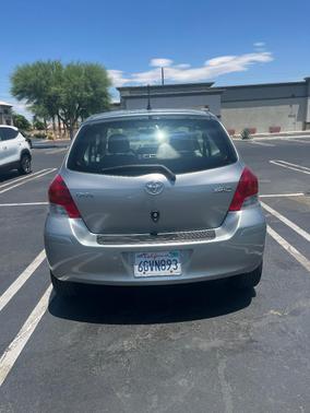 Gray 2009 Toyota Yaris Base