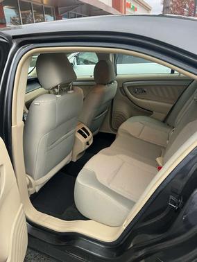 Gray 2016 Ford Taurus SEL