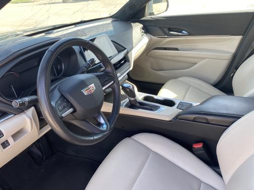 2022 Cadillac CT4 Premium Luxury