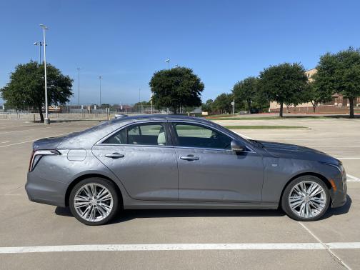 2022 Cadillac CT4 Premium Luxury