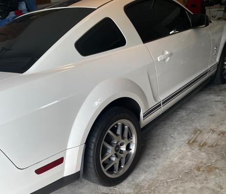 White 2009 Ford Mustang Shelby GT500