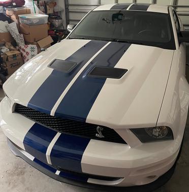 White 2009 Ford Mustang Shelby GT500