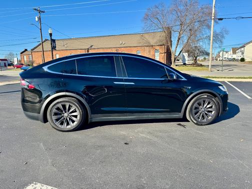 2018 Tesla Model X 75D