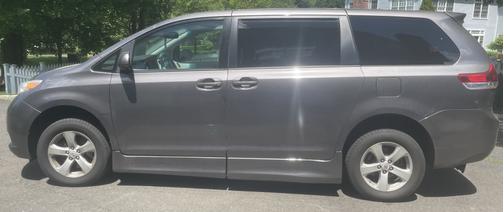 2011 Toyota Sienna LE