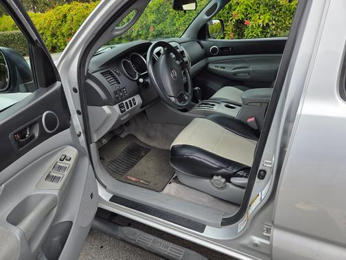 Silver 2007 Toyota Tacoma PreRunner Double Cab
