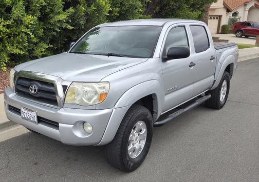 Silver 2007 Toyota Tacoma PreRunner Double Cab