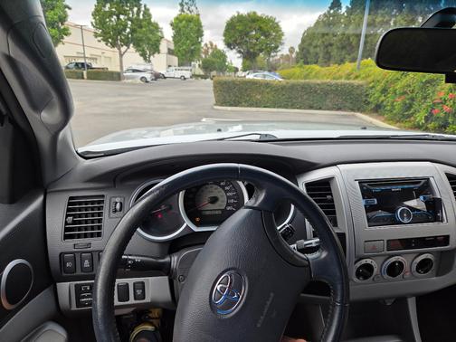 Silver 2007 Toyota Tacoma PreRunner Double Cab