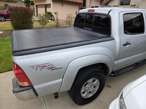 Silver 2007 Toyota Tacoma PreRunner Double Cab